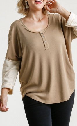 Plus Size Solid Knit Top with Contrasting Sleeves